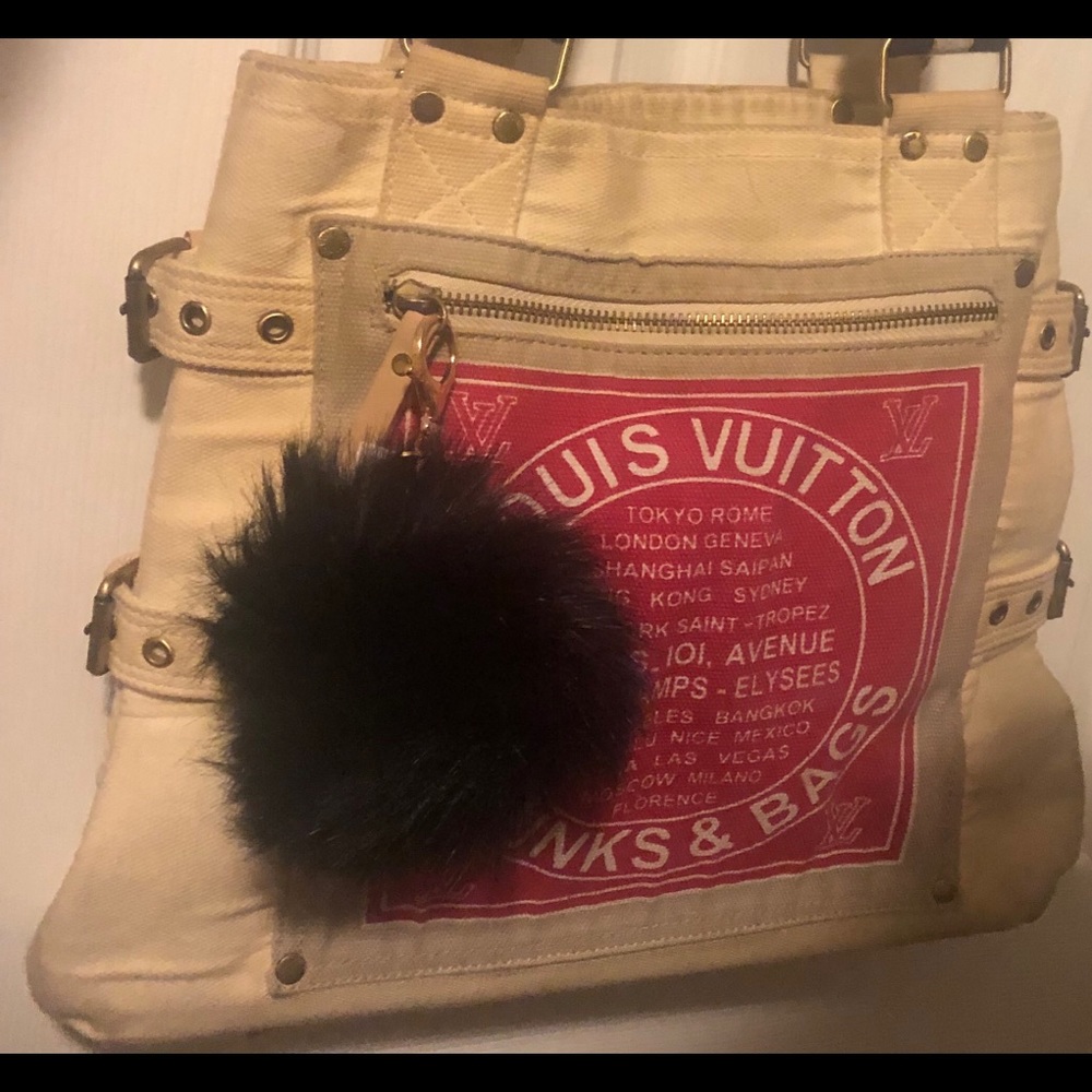 Fluffy Pom-Pom Keychain